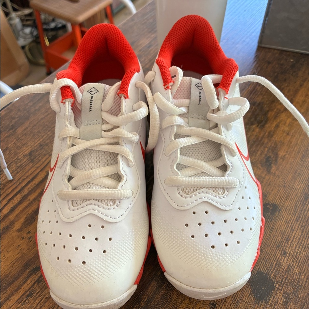 Nike Kids White and Red baseball cleats